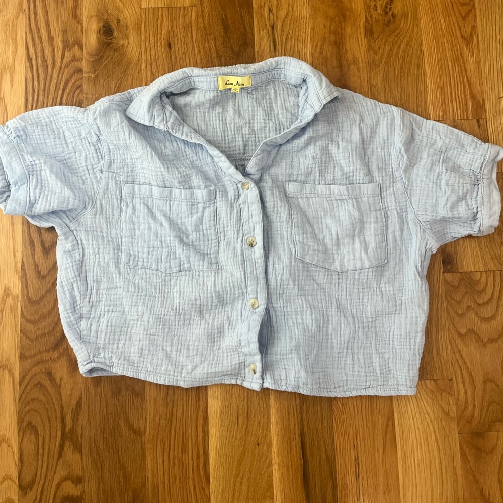 Love Notes, Sky Blue, 100% Cotton Button Down Soft Crop Top Size Medium